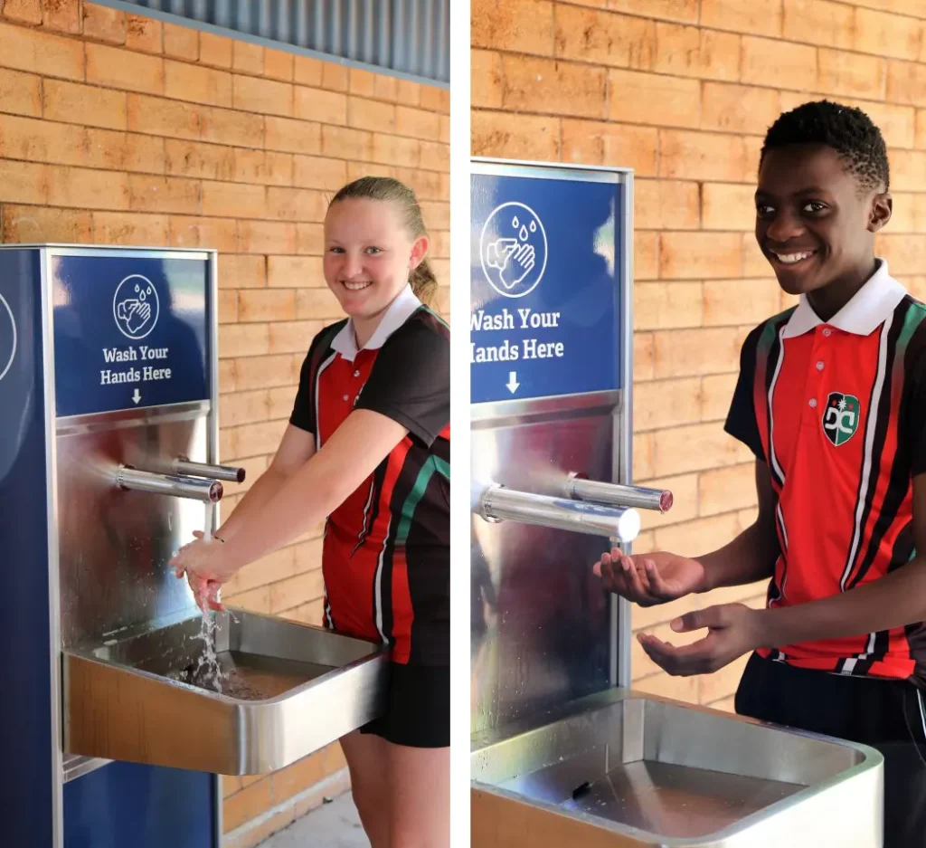 Dubbo College South Campus Students washing their hands using the Aquafil FlexiWash
