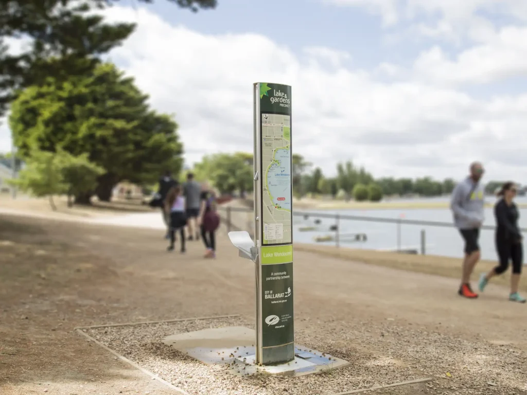 Aquafil FlexiFountain 2100BF Drinking Water Station with Wayfinding Signage placed by Lake Wendouree