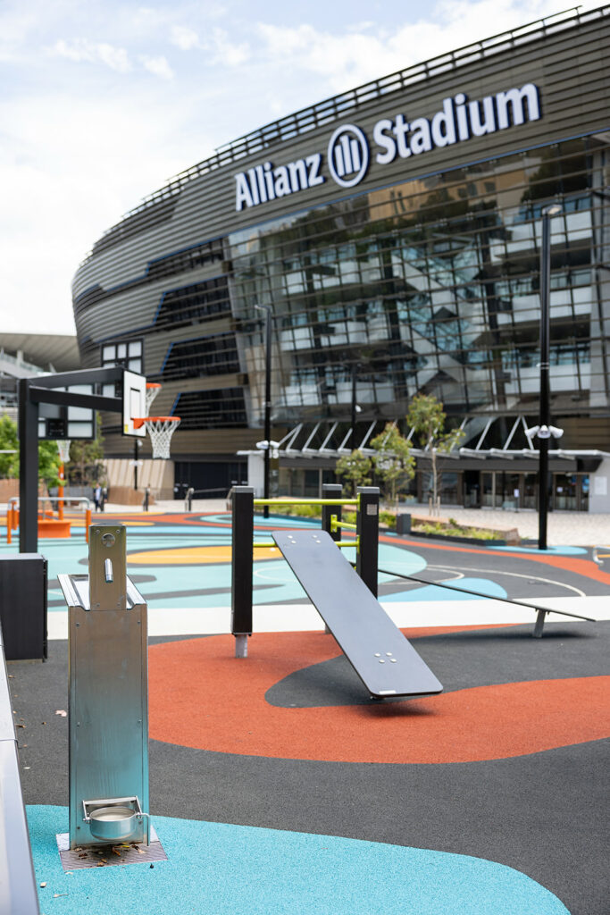 Allianz Stadium proudly features the Aquafil Bold stainless drinking fountain, a meticulously specified addition by Cox Architecture. This contemporary and functional installation enhances the stadium's atmosphere with a perfect blend of architectural precision and modern design.